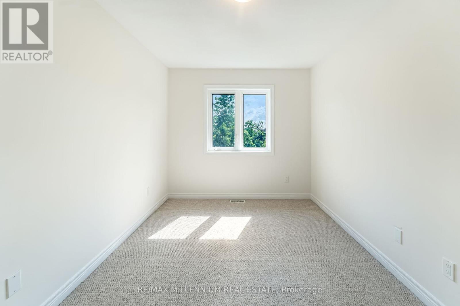 Photo 38 of 53 77 Diana Avenue, Brantford ON