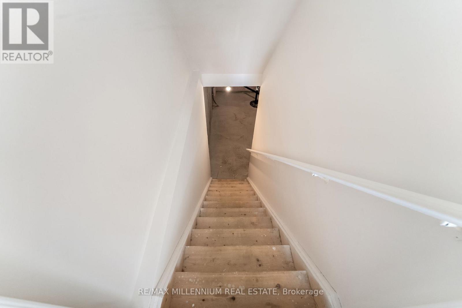 Photo 42 of 53 77 Diana Avenue, Brantford ON