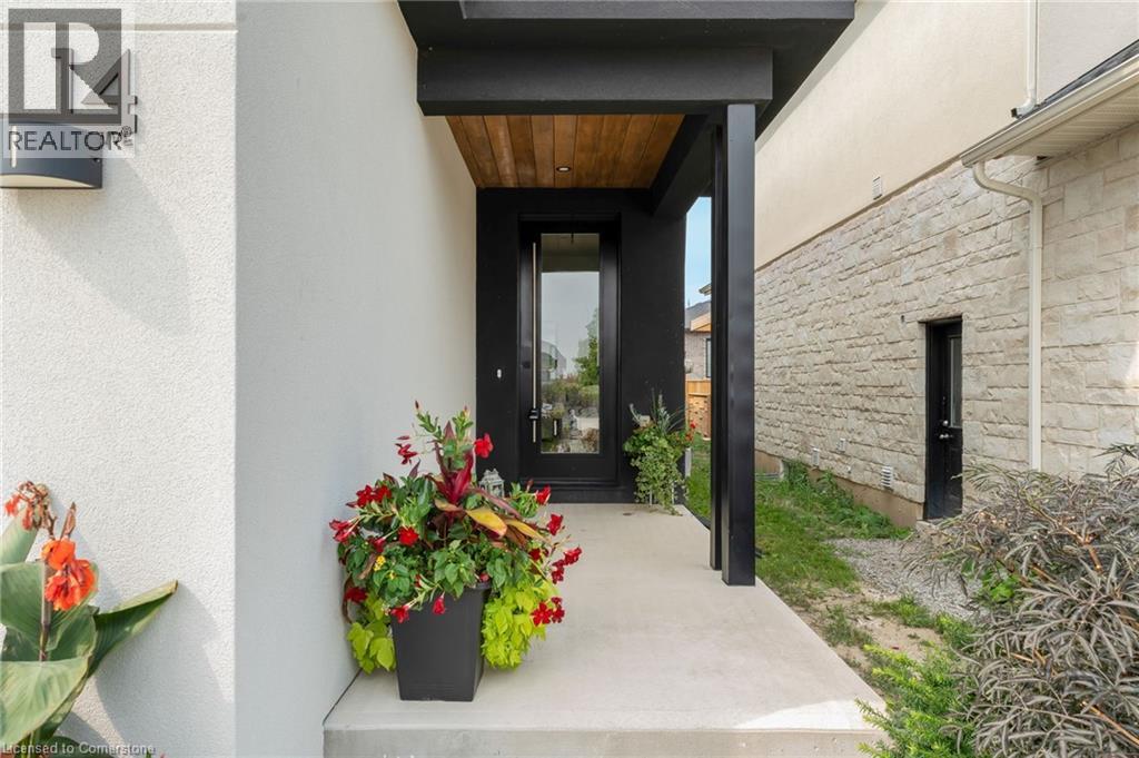 Photo 39 of 14 Willowbrook Drive, Welland ON
