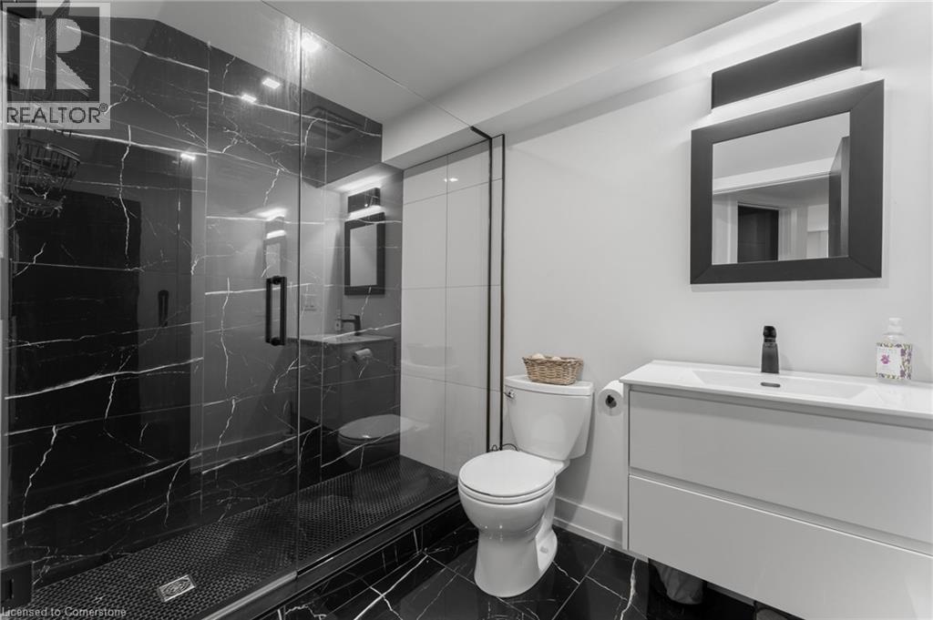 Photo 31 of 14 Willowbrook Drive, Welland ON