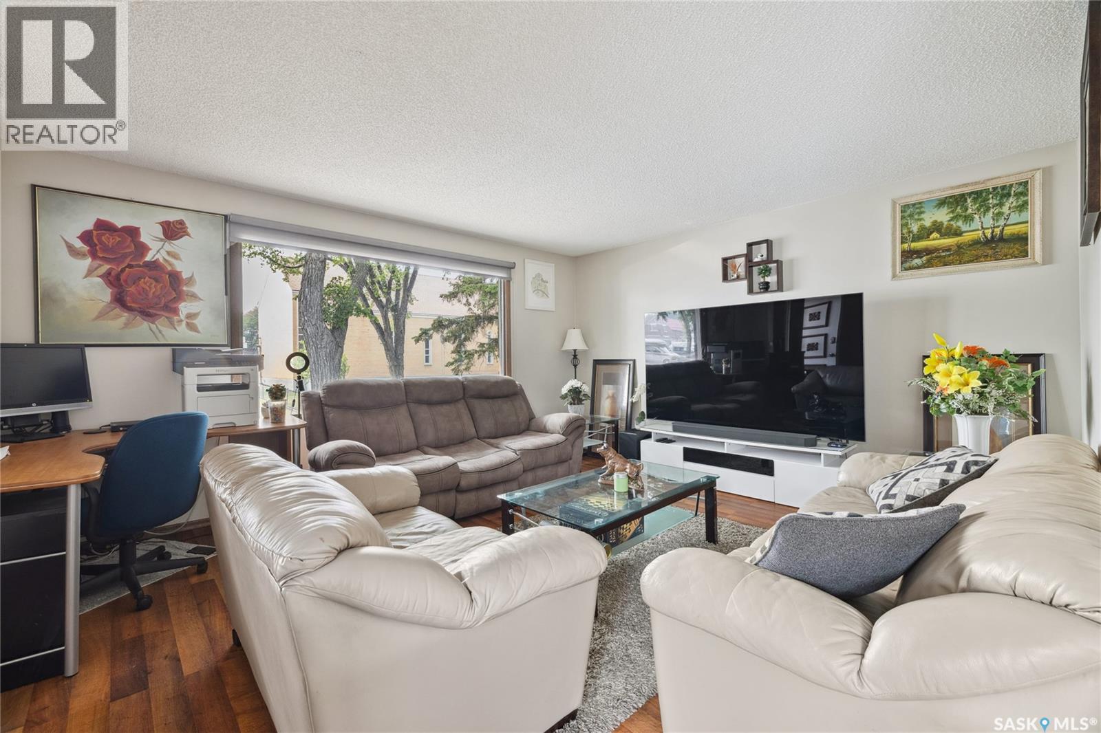 Photo 5 of 1921 Toronto Street, Regina SK