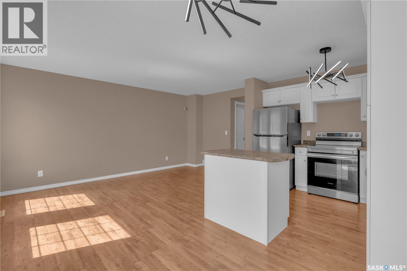 Photo 37 of 43 2400 Tell Place, Regina SK