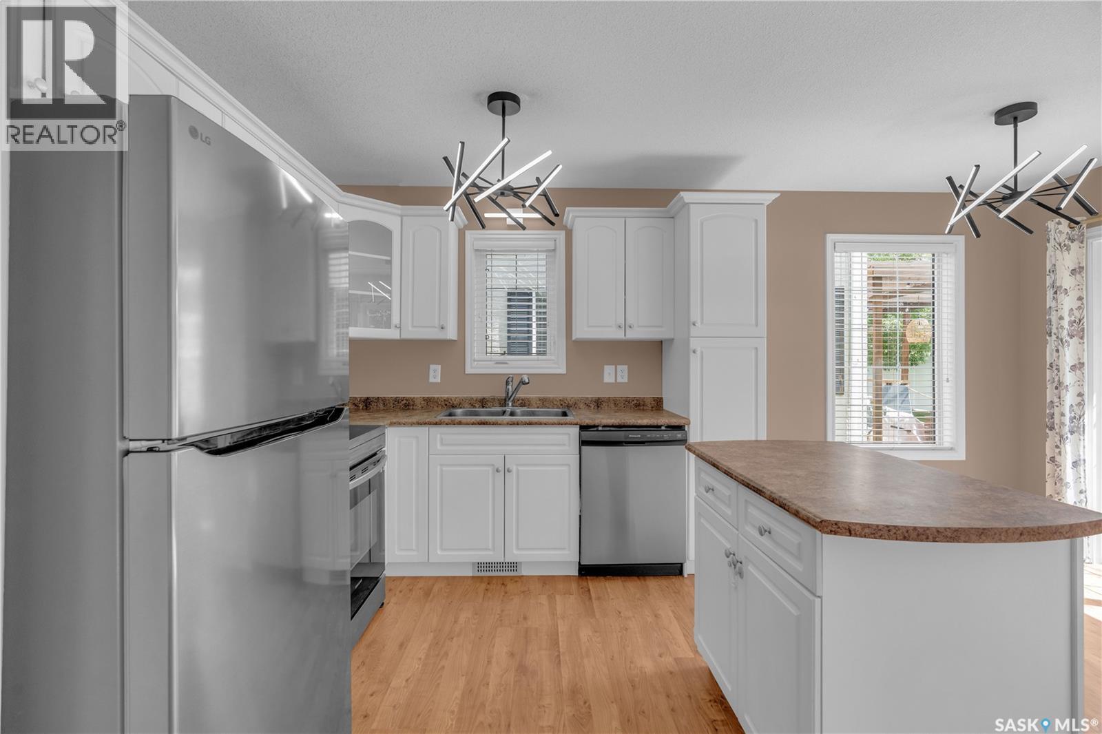 Photo 3 of 43 2400 Tell Place, Regina SK