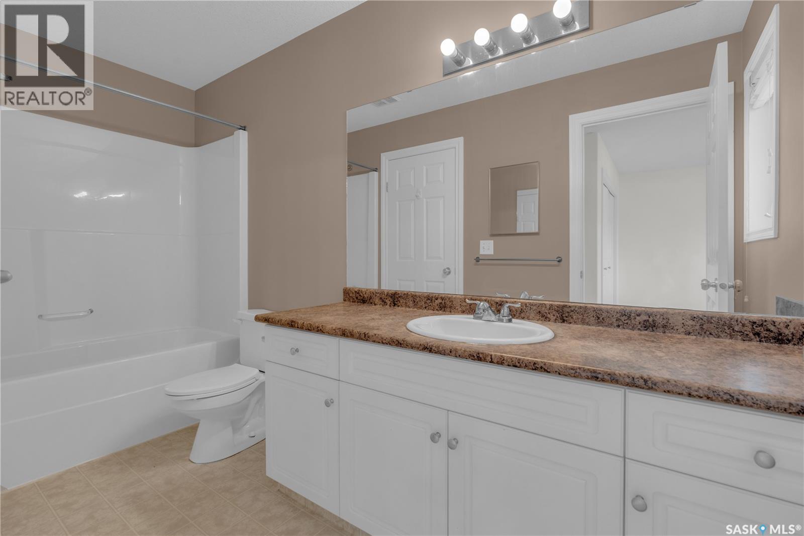 Photo 32 of 43 2400 Tell Place, Regina SK