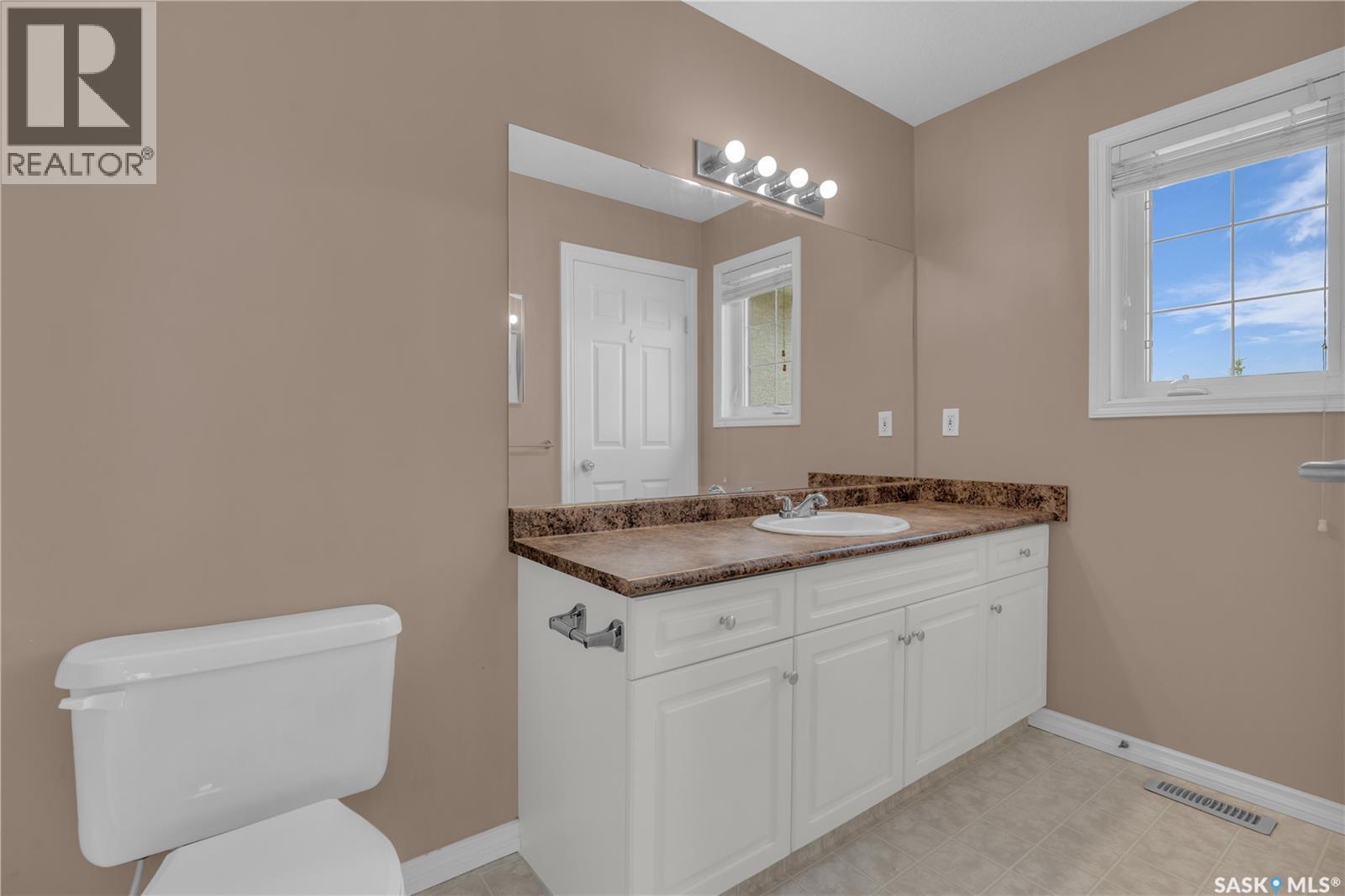 Photo 18 of 43 2400 Tell Place, Regina SK