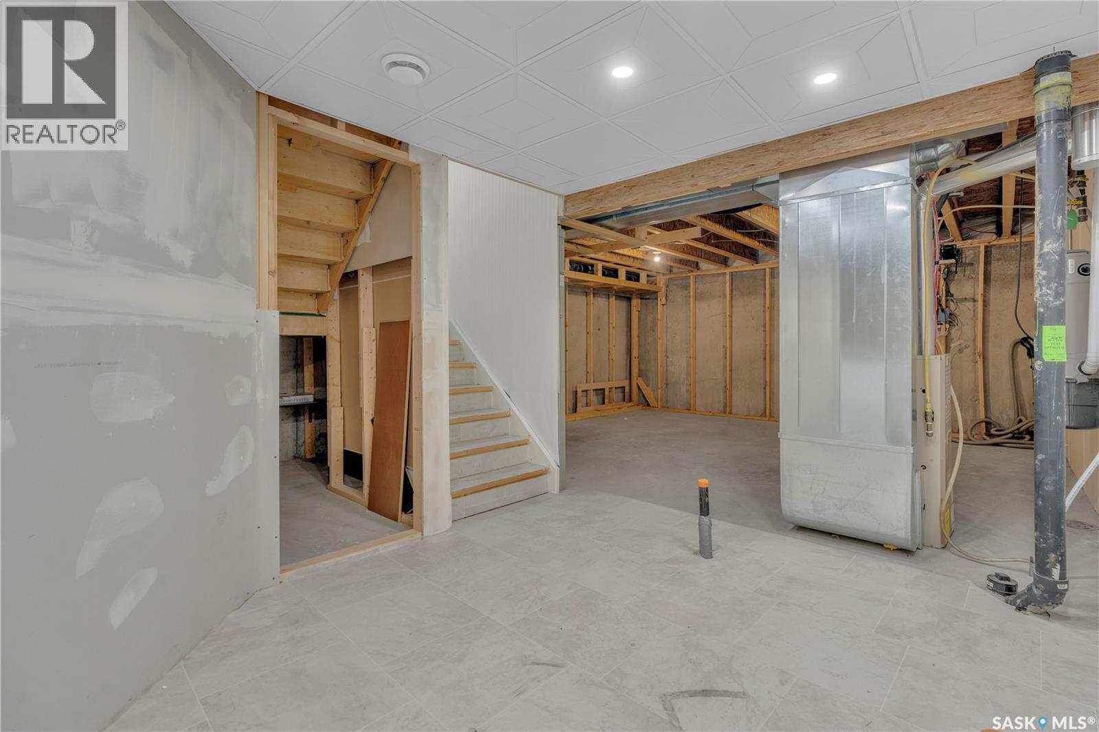 Photo 38 of 43 2400 Tell Place, Regina SK