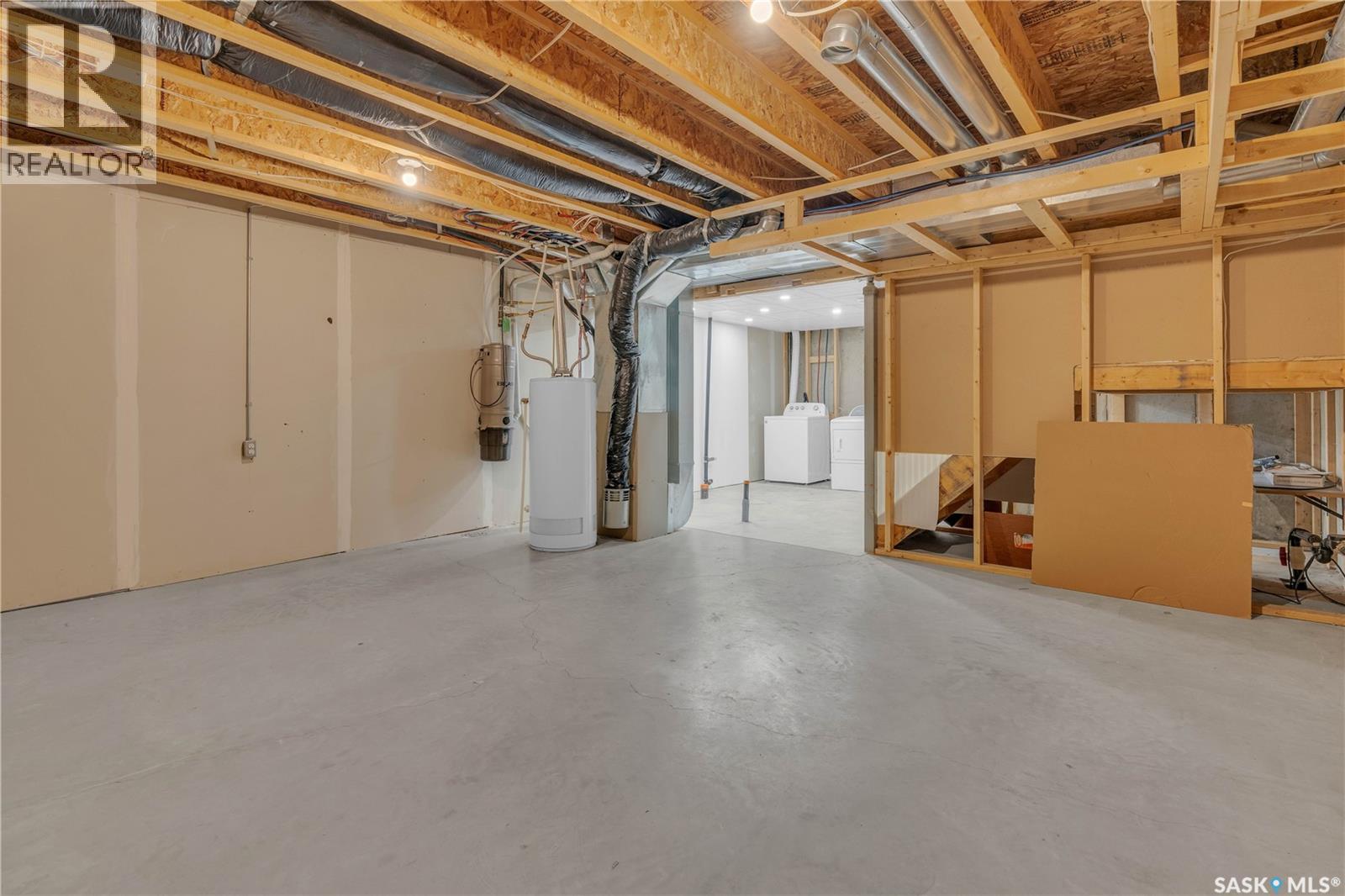 Photo 21 of 43 2400 Tell Place, Regina SK