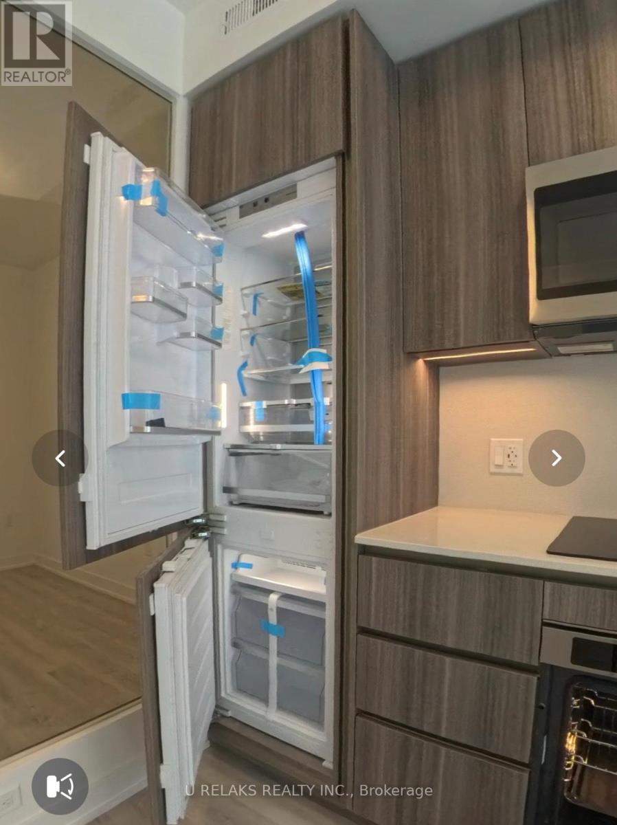 Photo 1 of 727 15 Richardson Street, Toronto ON