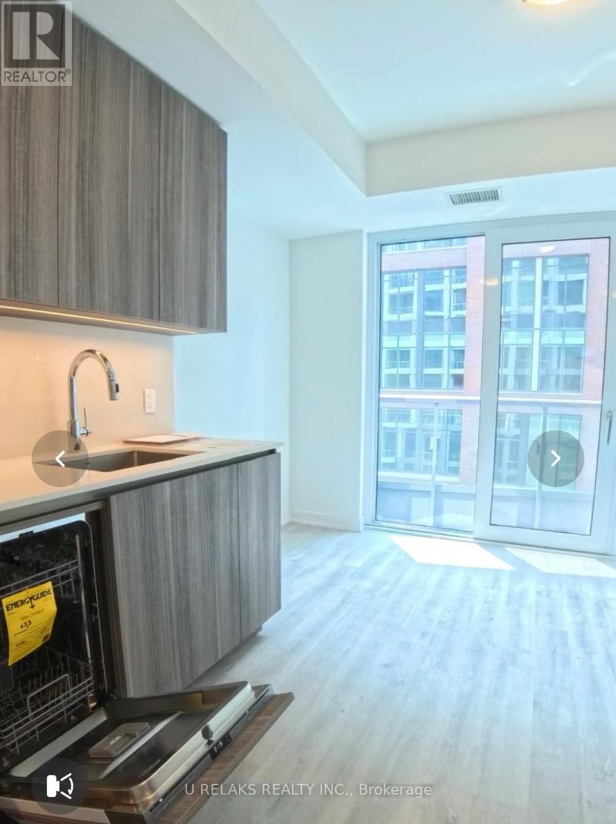 Photo 8 of 727 15 Richardson Street, Toronto ON