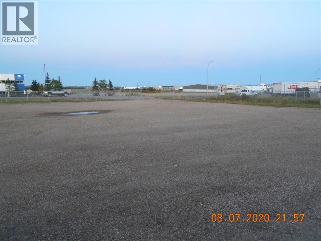 Photo 5 of 8606 99 Street, Clairmont AB