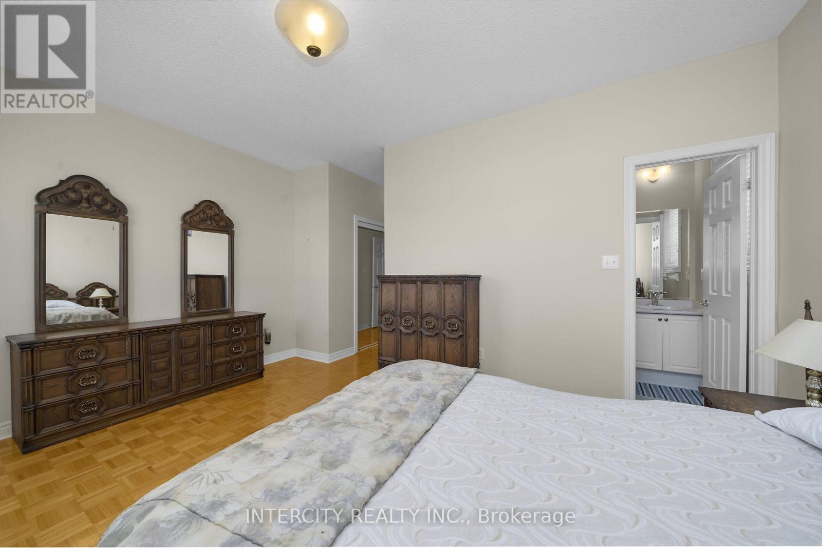 Photo 15 of 100 Lio Avenue, Vaughan ON