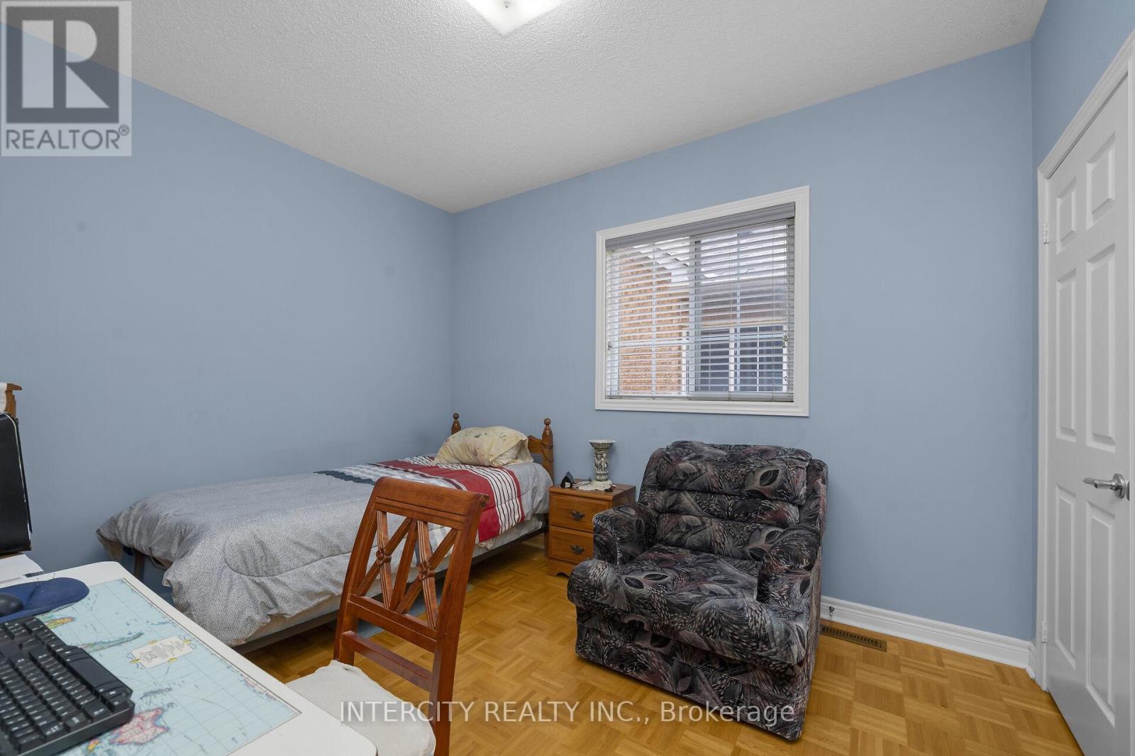 Photo 18 of 100 Lio Avenue, Vaughan ON