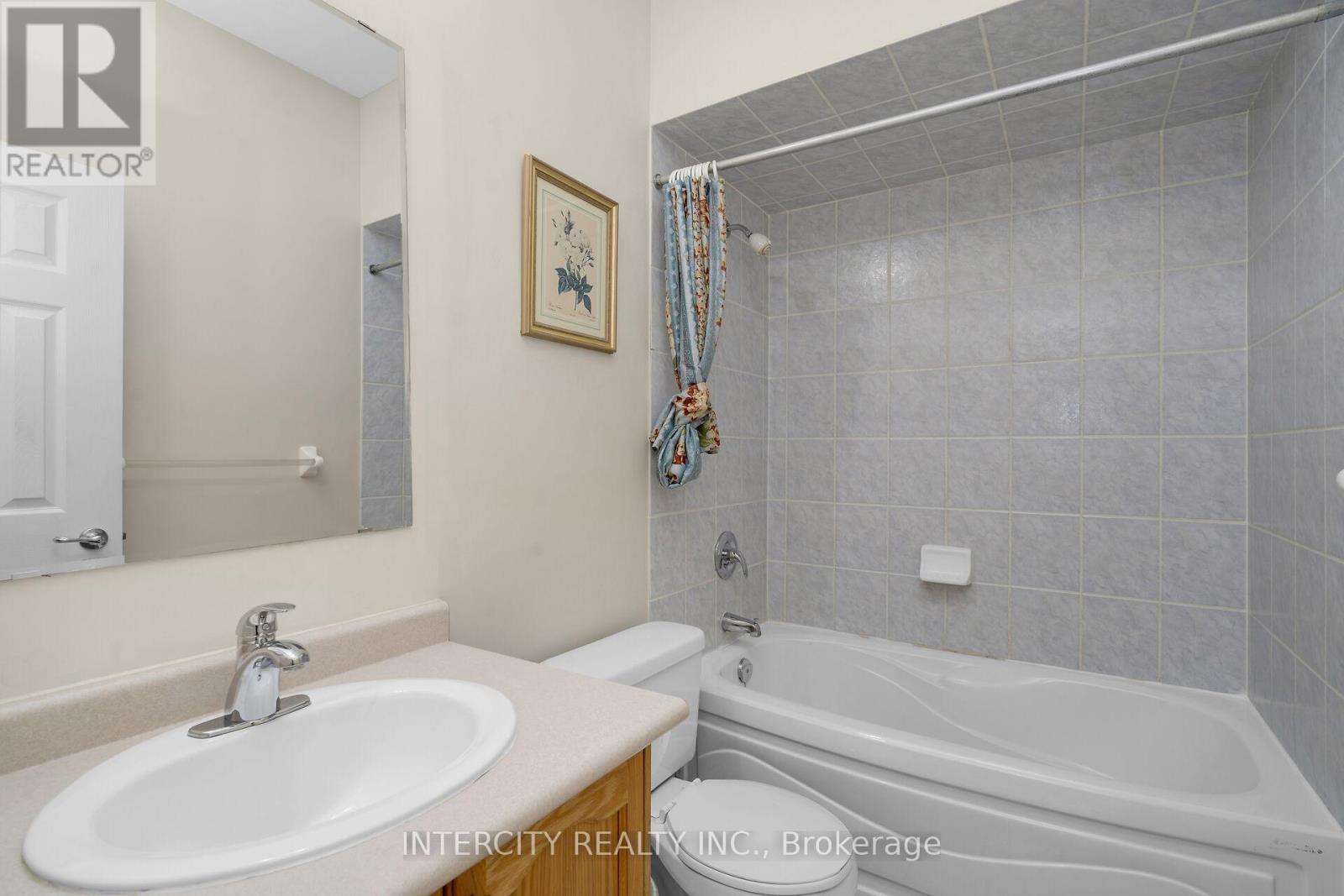 Photo 19 of 100 Lio Avenue, Vaughan ON