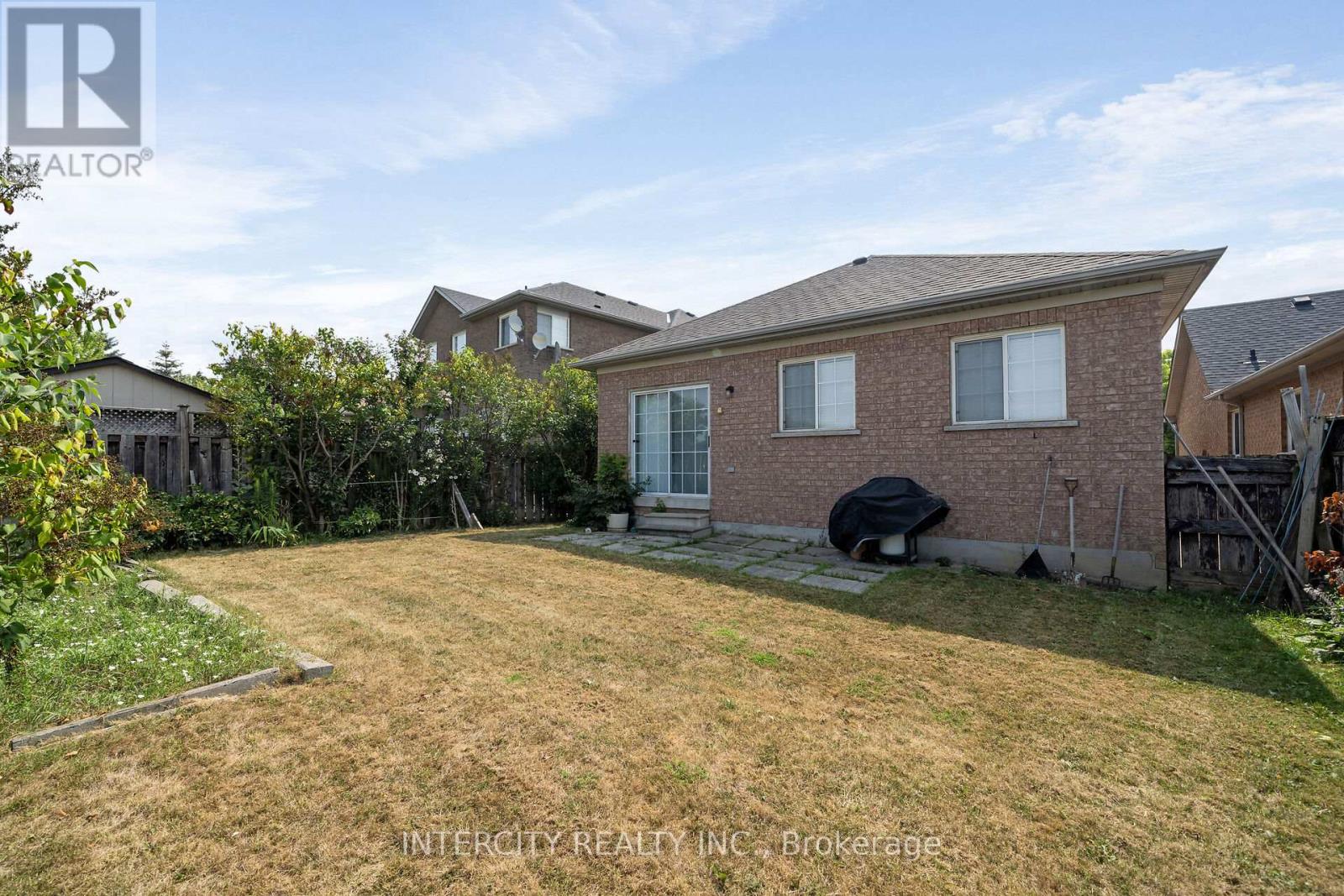 Photo 21 of 100 Lio Avenue, Vaughan ON