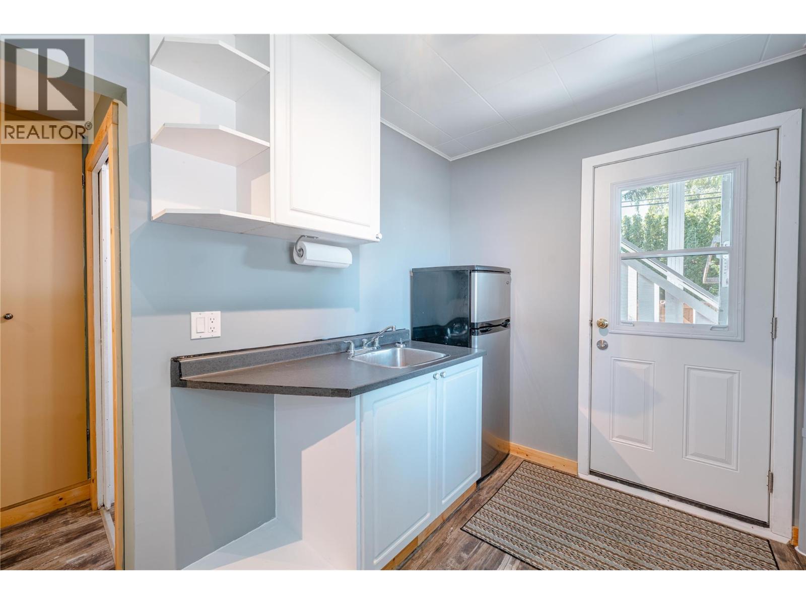 503 Third Street E, Revelstoke