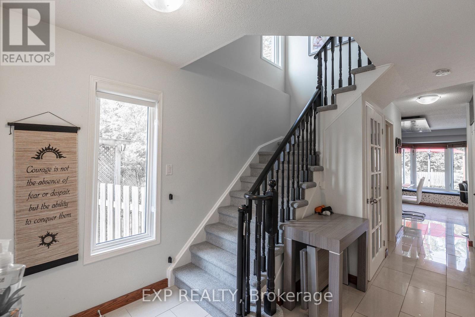 Photo 37 of 70 Jefferson Court W, Welland ON