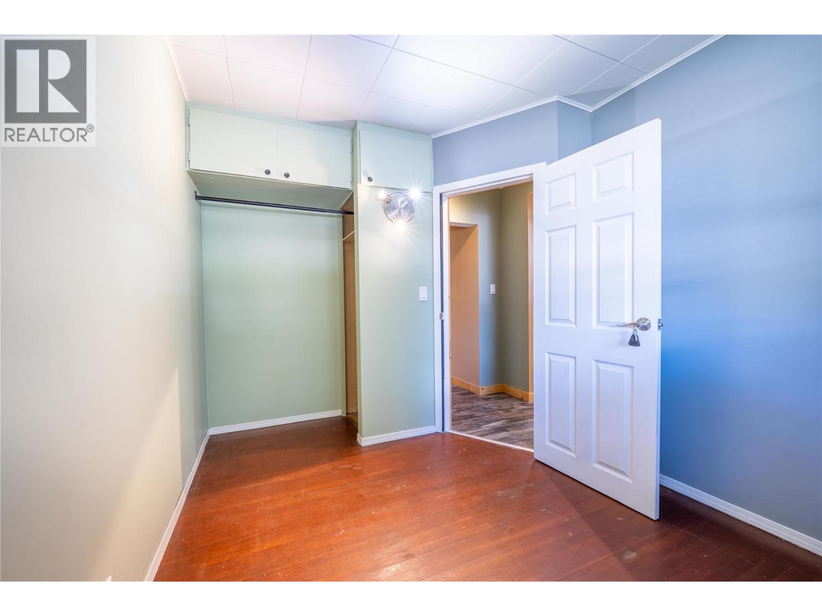 503 Third Street E, Revelstoke