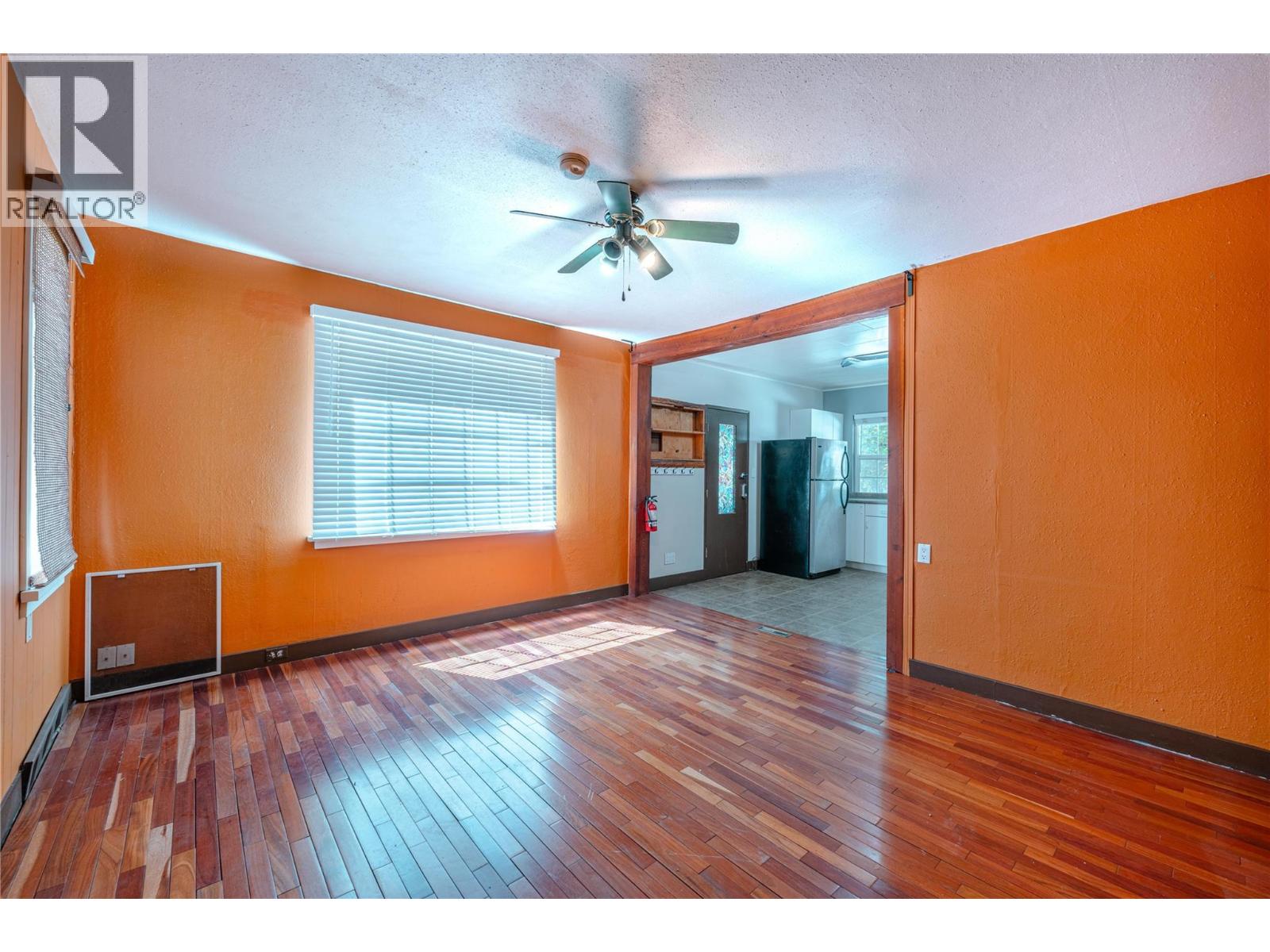 503 Third Street E, Revelstoke