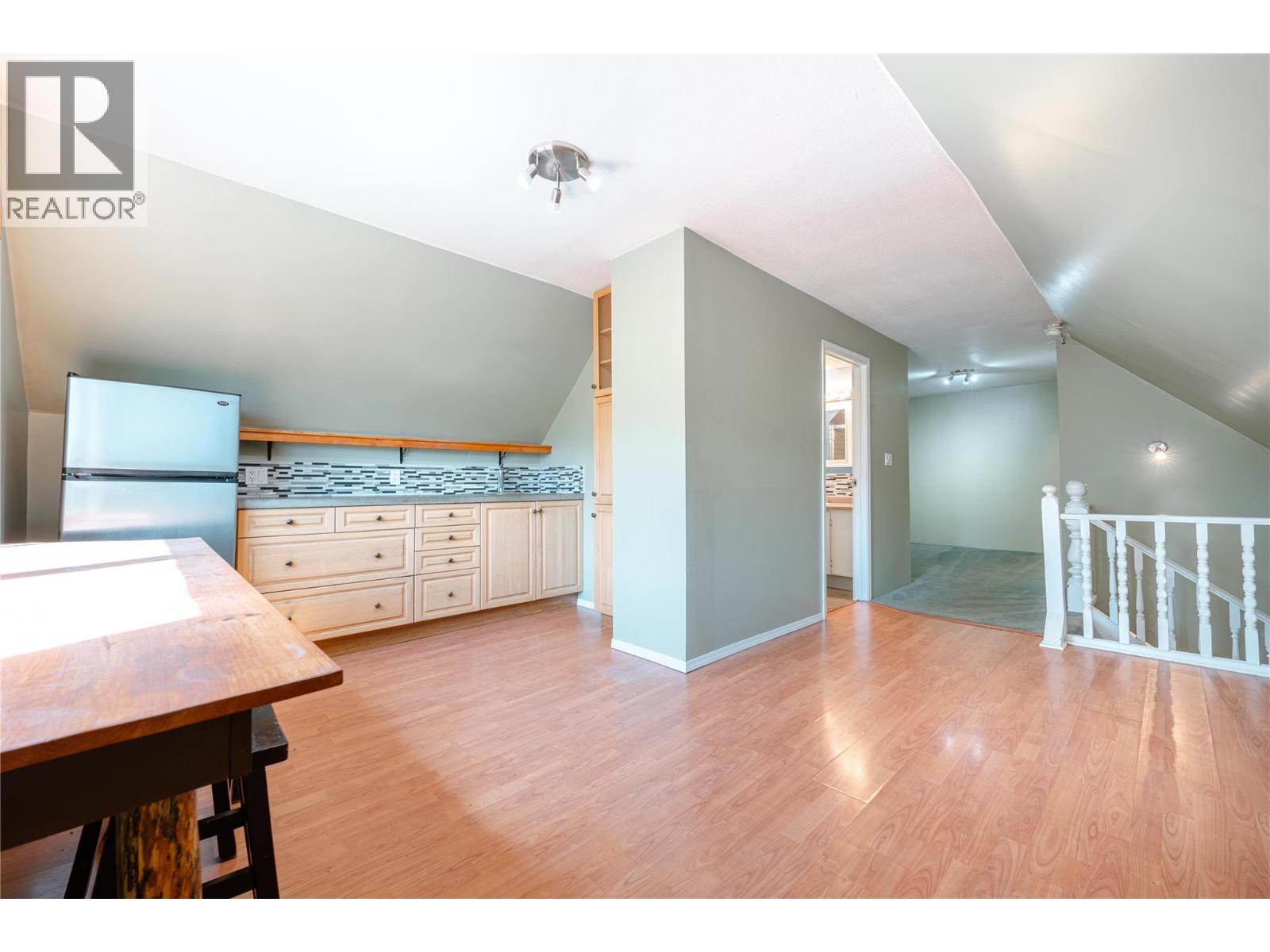 503 Third Street E, Revelstoke