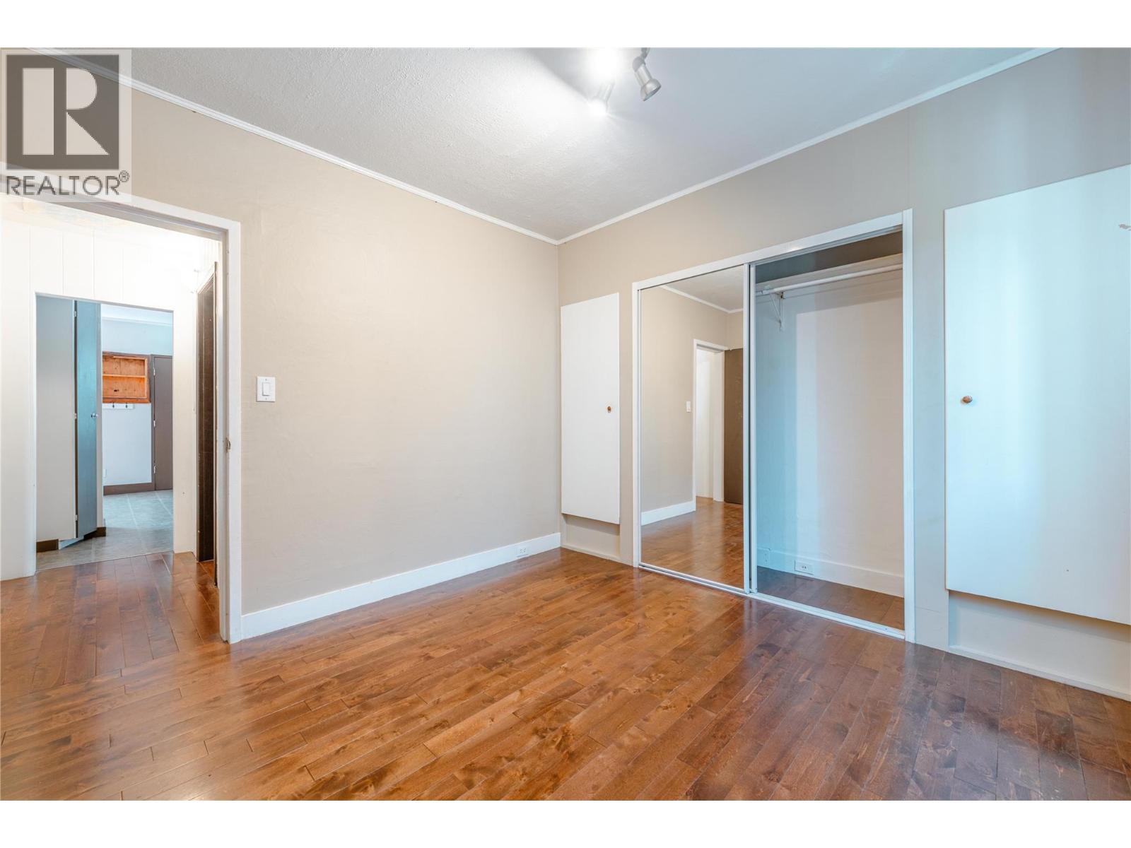 503 Third Street E, Revelstoke