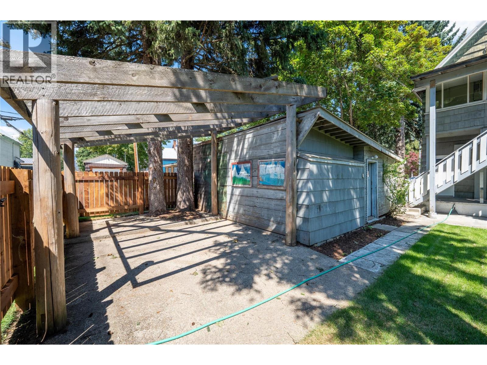503 Third Street E, Revelstoke