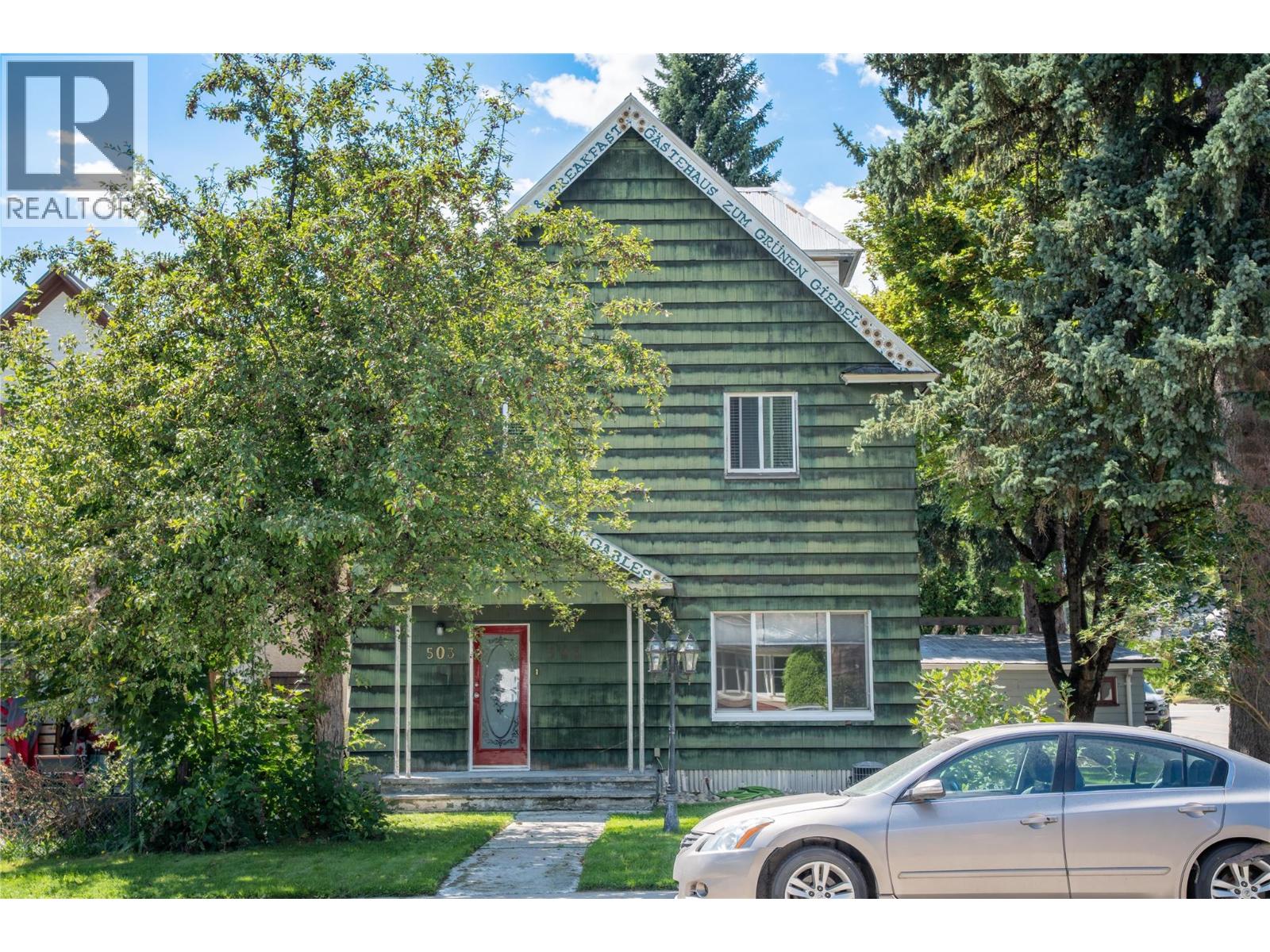 503 Third Street E, Revelstoke