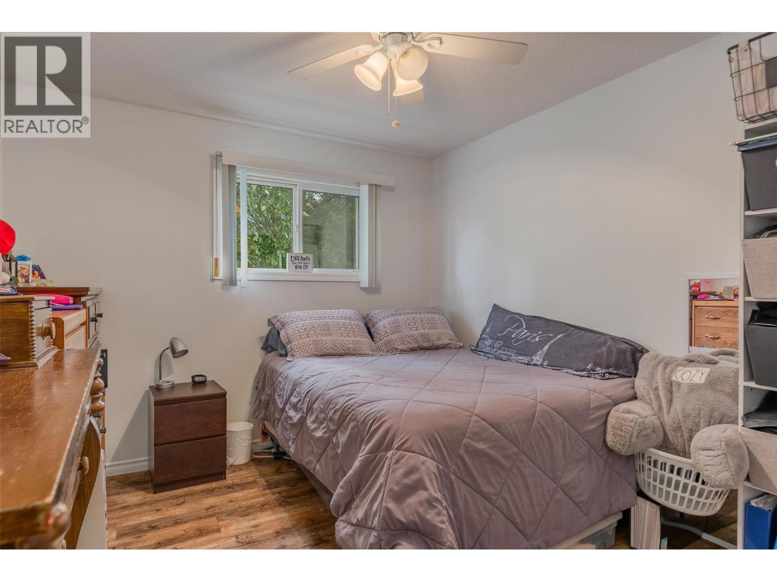 Photo 18 of 705 8th Avenue, Montrose BC