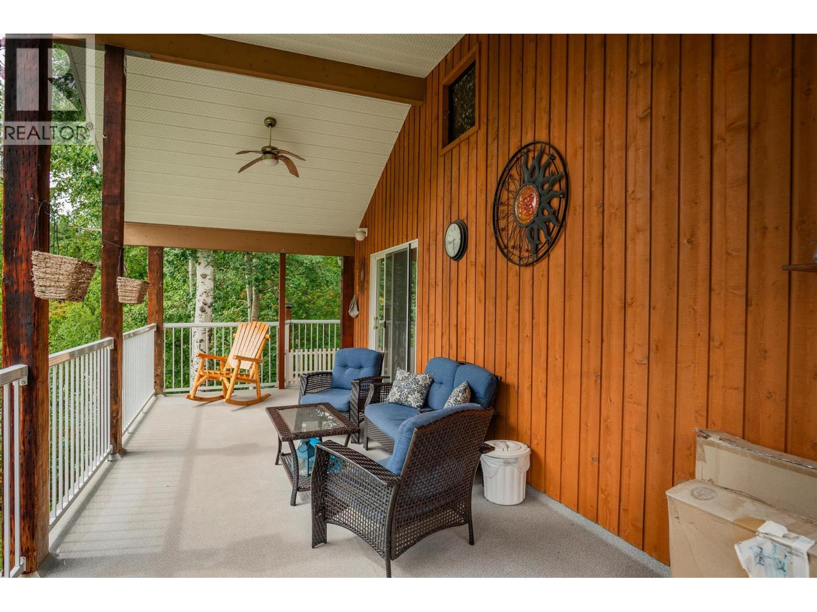 Photo 32 of 705 8th Avenue, Montrose BC