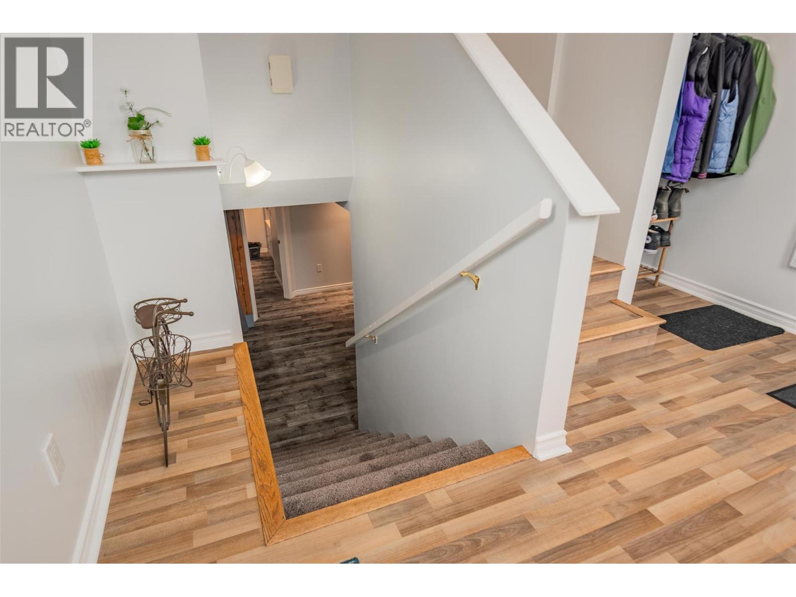 Photo 20 of 705 8th Avenue, Montrose BC
