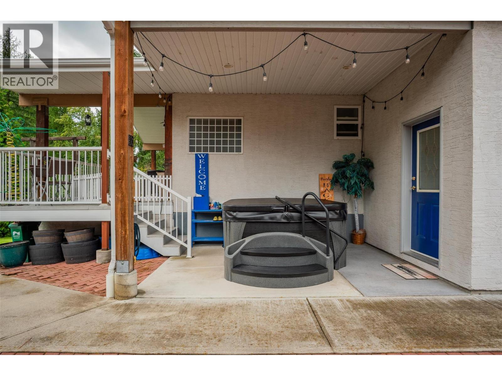 Photo 37 of 705 8th Avenue, Montrose BC