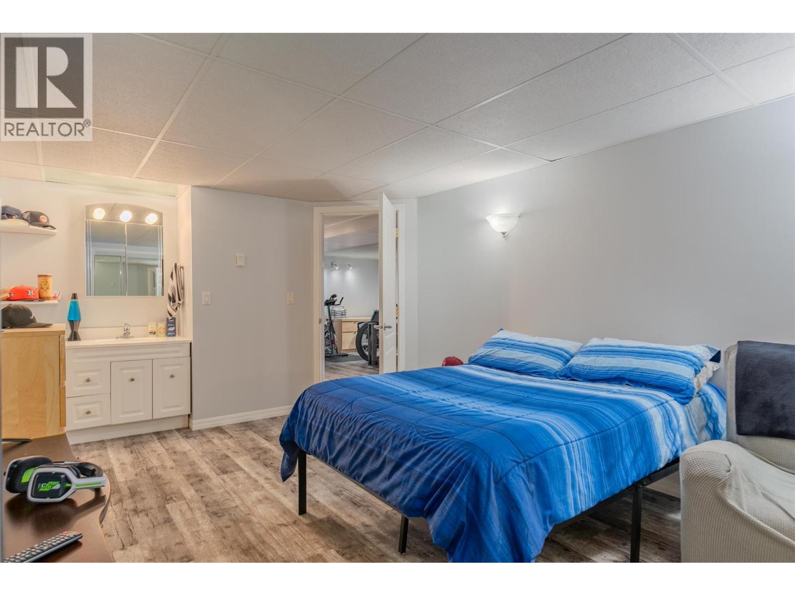 Photo 24 of 705 8th Avenue, Montrose BC