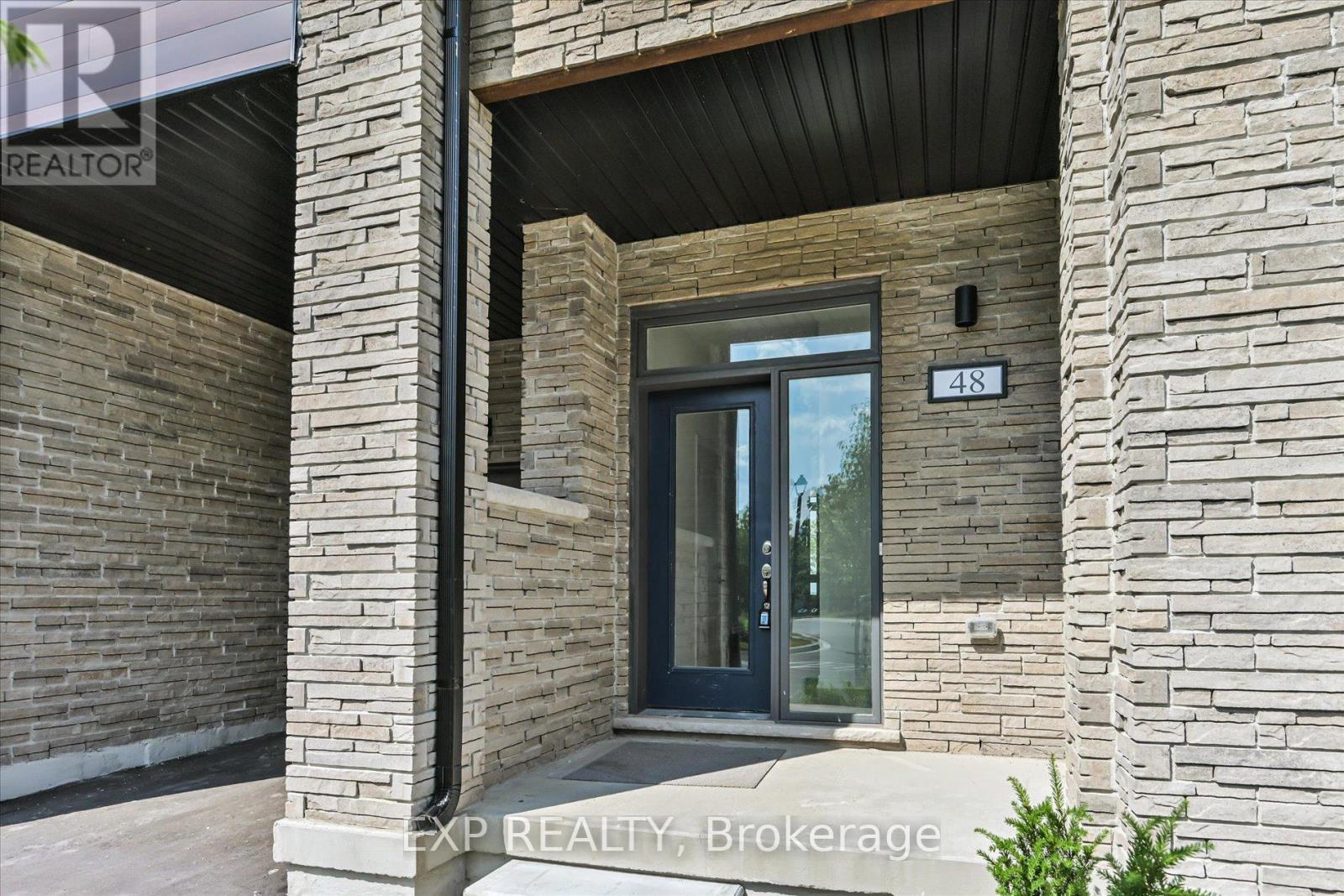 Photo 9 of 48 Wyn Wood Lane, Orillia ON