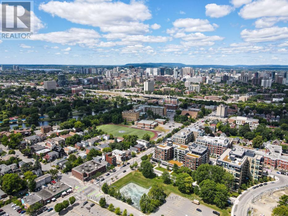 Photo 3 of 412 570 De Mazenod Avenue, Ottawa ON
