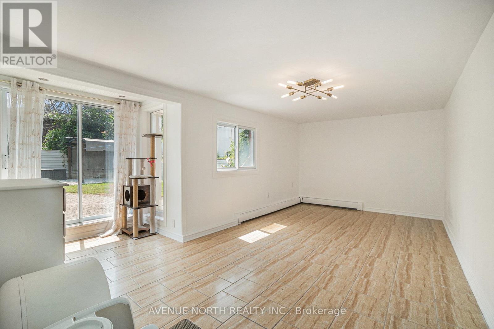 Photo 5 of 6 Mosgrove Avenue, Ottawa ON