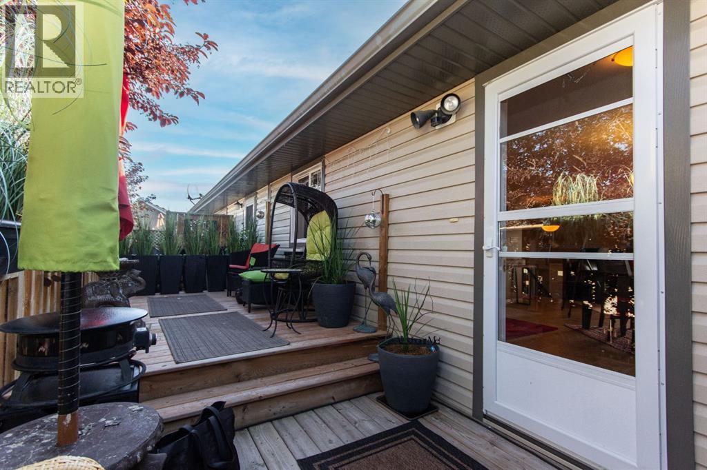 Photo 11 of 114 Redwood Boulevard, Springbrook AB