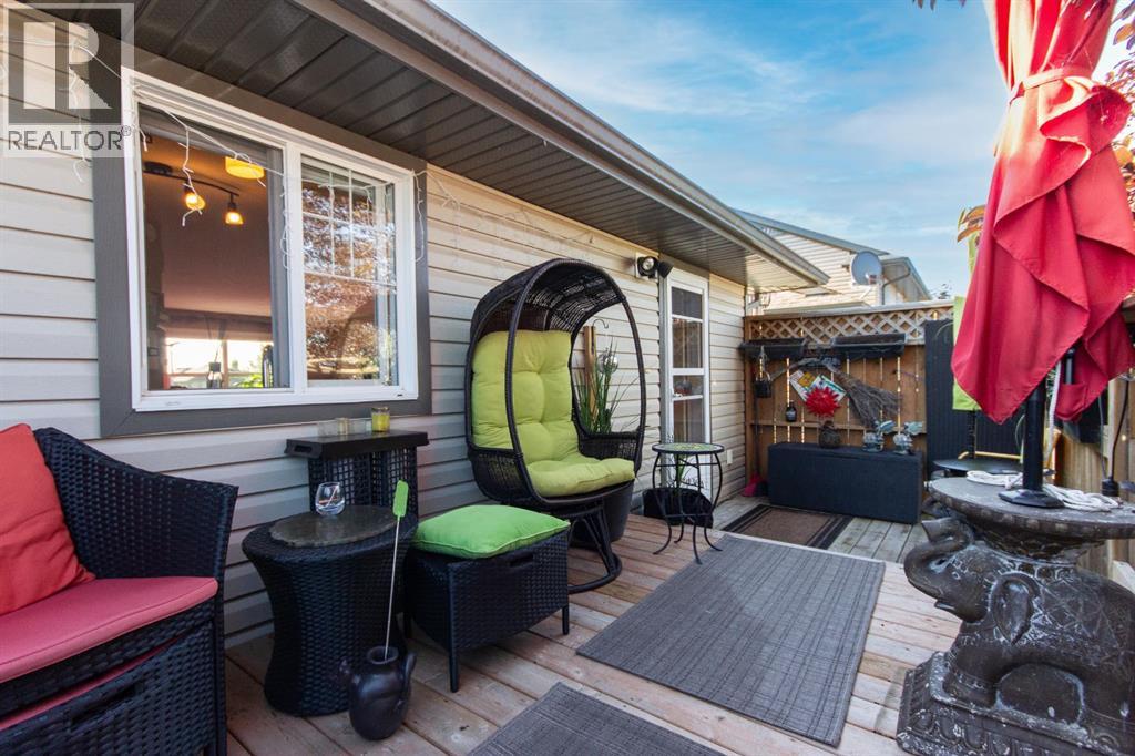 Photo 2 of 114 Redwood Boulevard, Springbrook AB