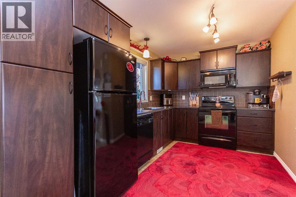 Photo 10 of 114 Redwood Boulevard, Springbrook AB