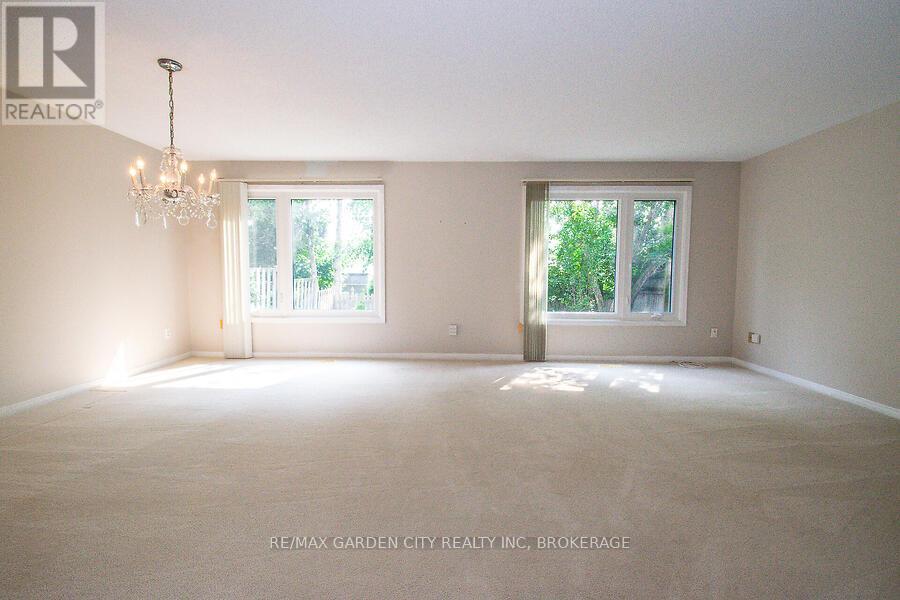 Photo 12 of 4575 Juniper Court, Lincoln ON