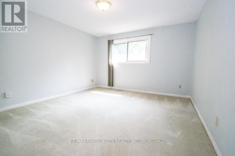 Photo 13 of 4575 Juniper Court, Lincoln ON