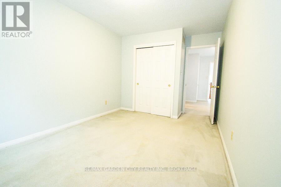 Photo 4 of 4575 Juniper Court, Lincoln ON