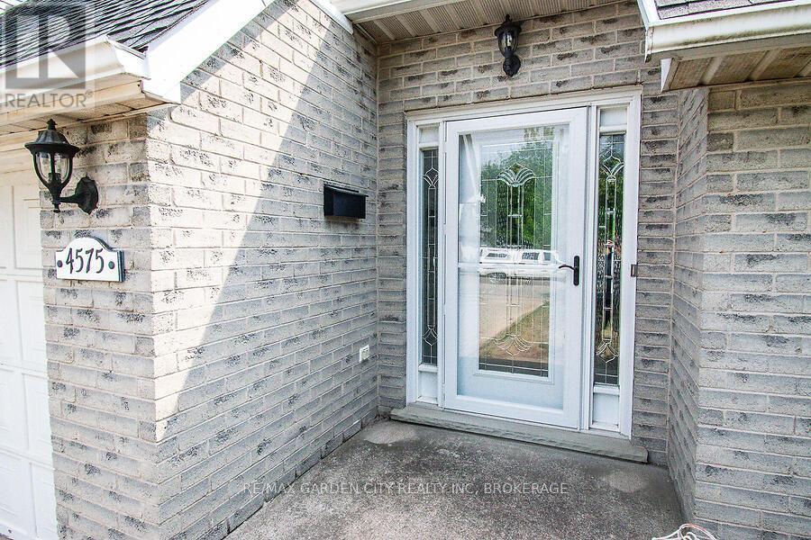 Photo 20 of 4575 Juniper Court, Lincoln ON
