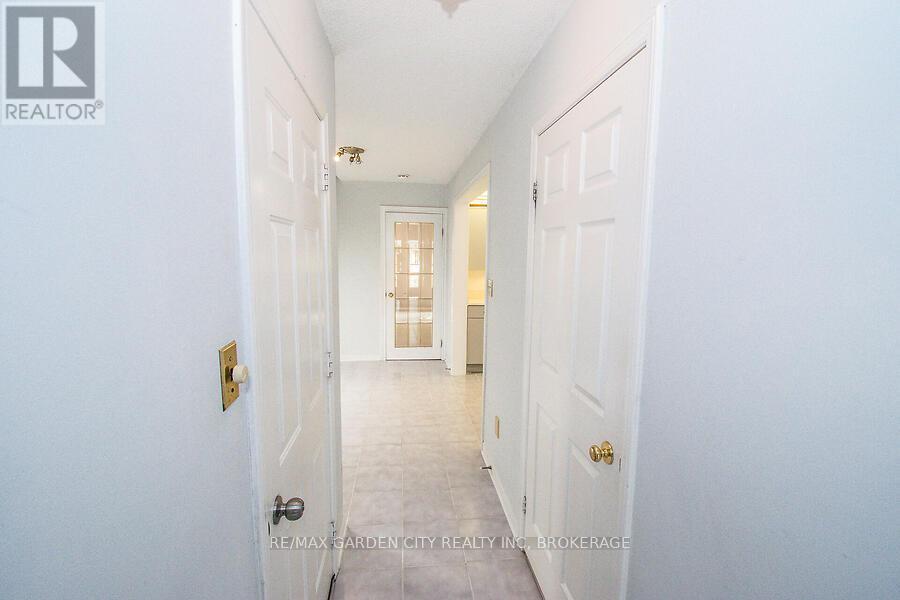 Photo 16 of 4575 Juniper Court, Lincoln ON