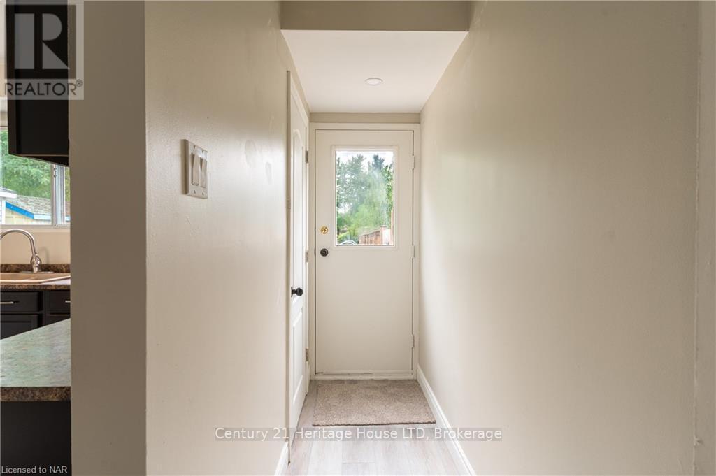 Photo 6 of 78 Silvan Drive, Welland ON