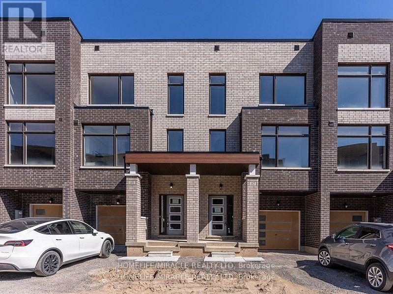 Photo 10 of 18 Queenpost Drive, Brampton ON