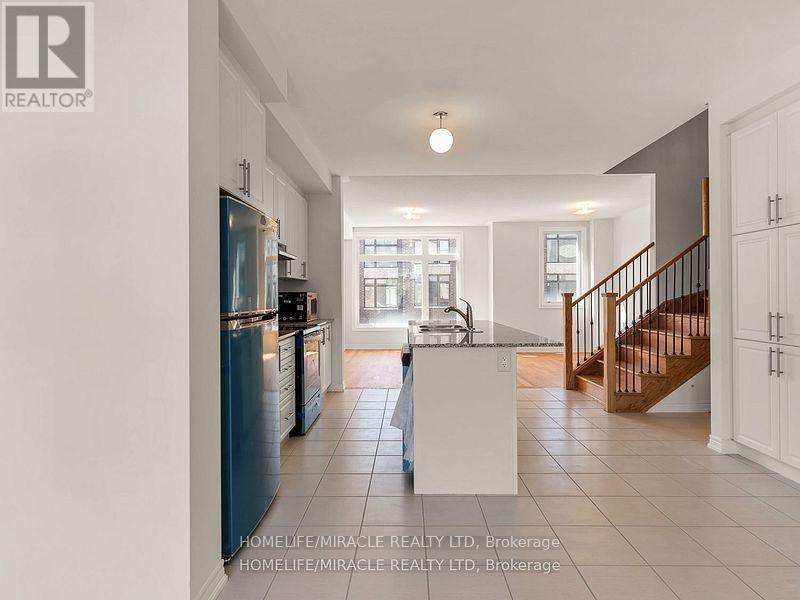 Photo 26 of 18 Queenpost Drive, Brampton ON