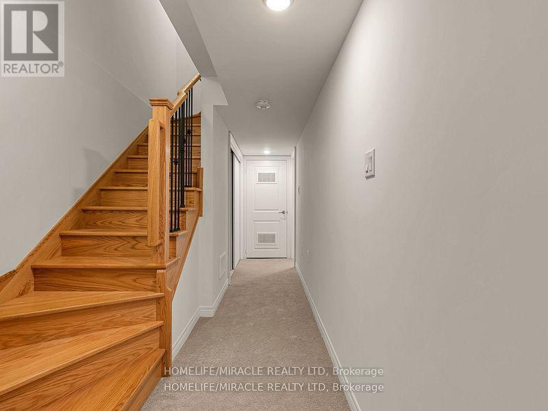 Photo 29 of 18 Queenpost Drive, Brampton ON