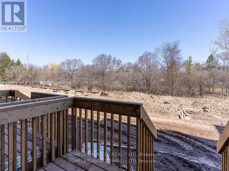 Photo 34 of 18 Queenpost Drive, Brampton ON