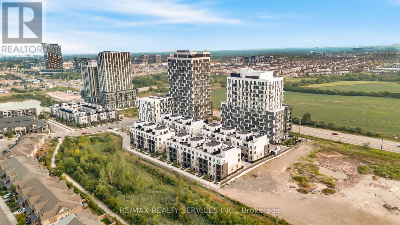 Photo 5 of 1206 345 Wheat Boom Drive, Oakville ON