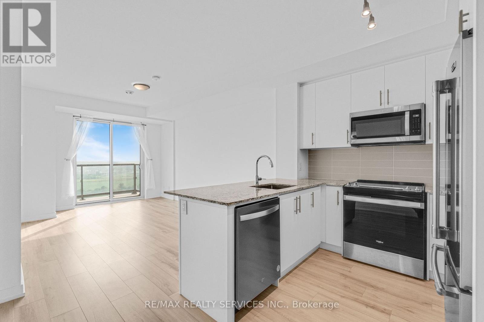 Photo 18 of 1206 345 Wheat Boom Drive, Oakville ON