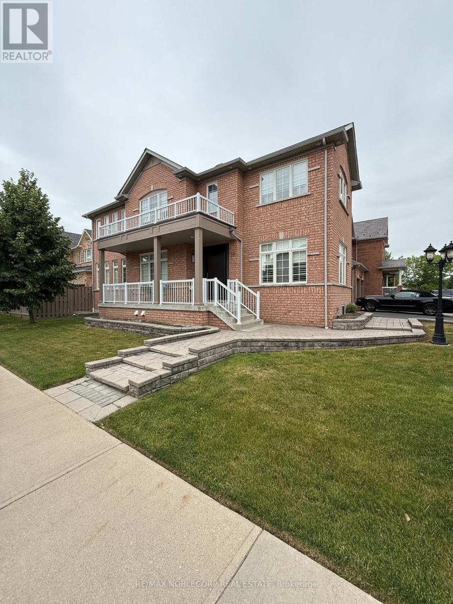 Photo 7 of 30 Saddler Avenue, Brampton ON
